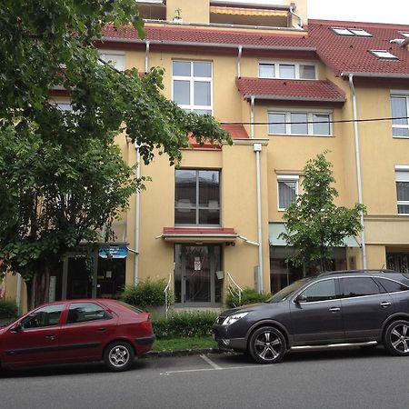 Yuliya Apartment Hévíz Dış mekan fotoğraf
